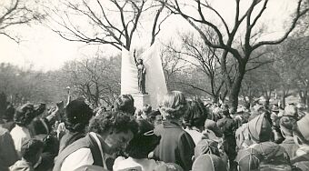 Unveiling of
                  Statue of Liberty